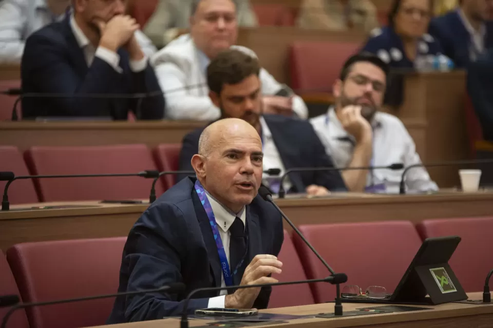 Pergunta da plateia durante o debate